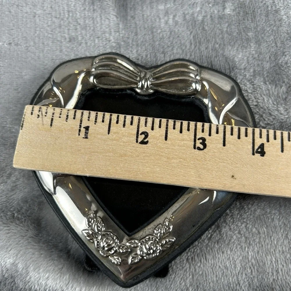 VTG Silver Plated Heart Shaped Picture Frame Easel Back Table Top‎ Victorian